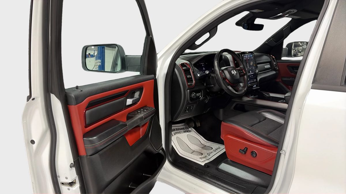 Photo 10 of this Ram 1500