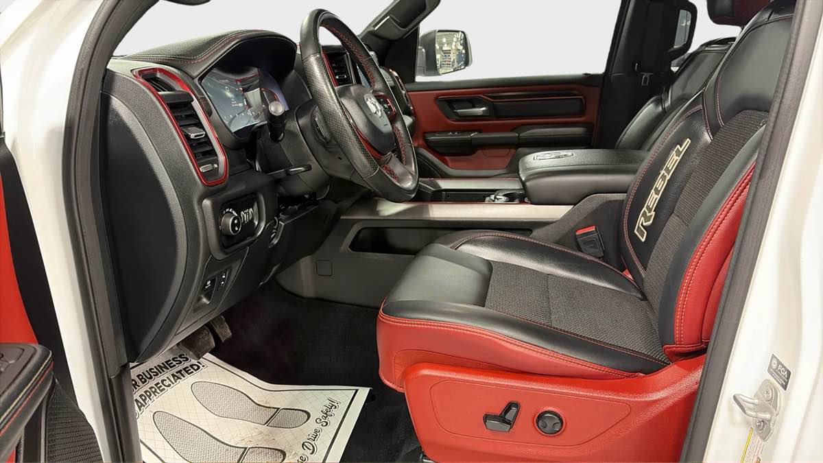 Photo 14 of this Ram 1500