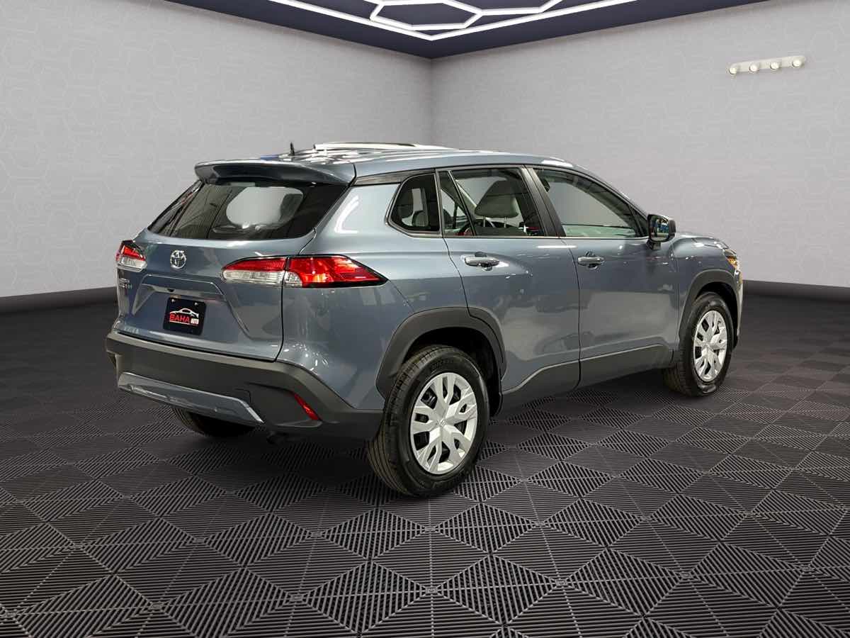 Photo 5 of this Toyota Corolla Cross