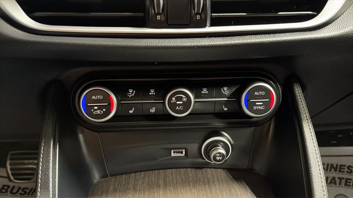 Photo 20 of this Alfa Romeo Stelvio