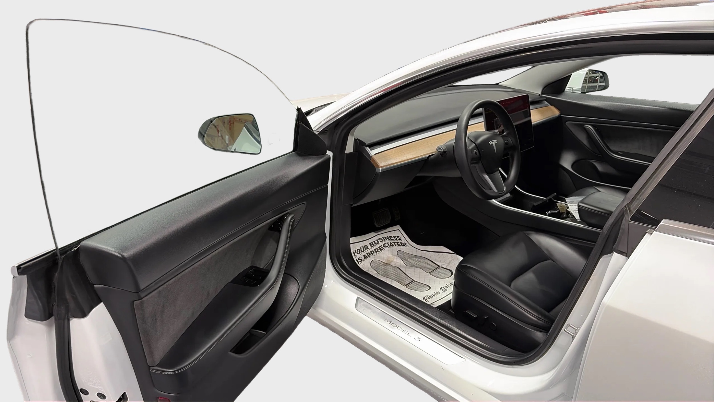 Photo 9 of this Tesla Model 3