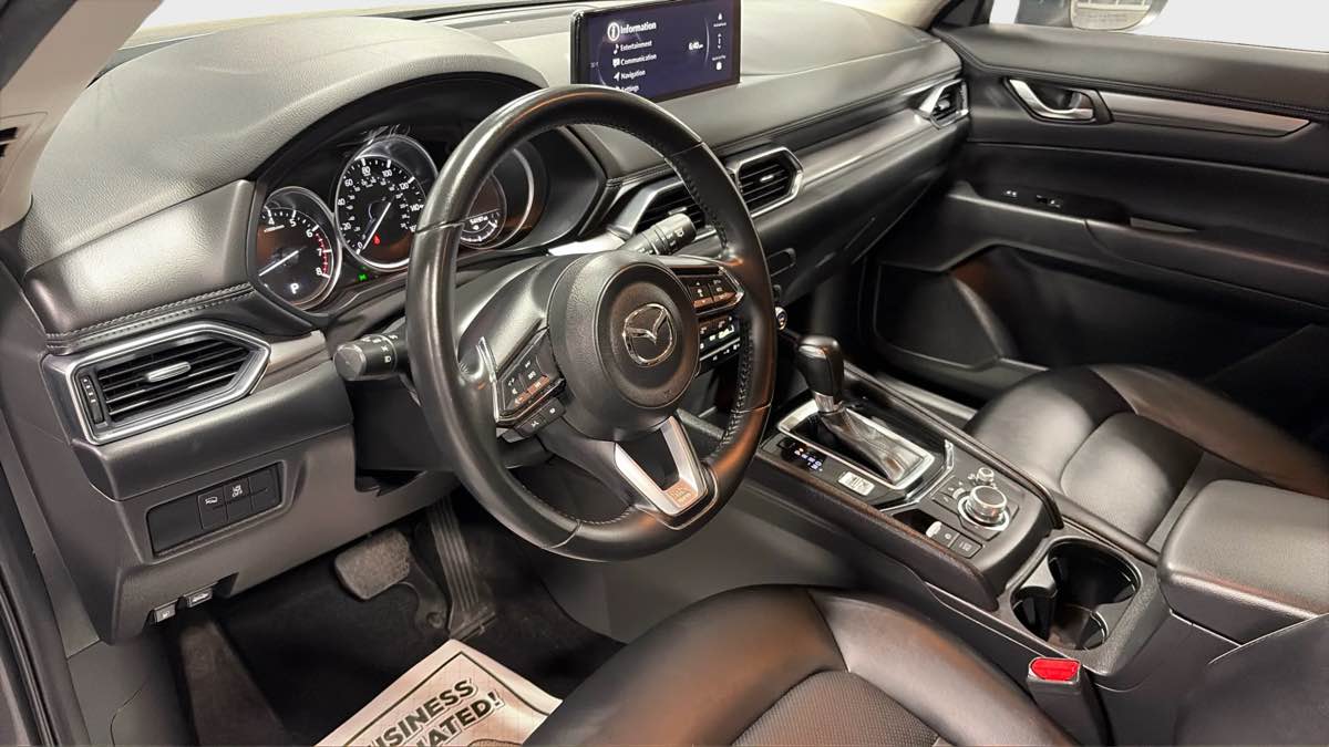 Photo 10 of this Mazda CX-5