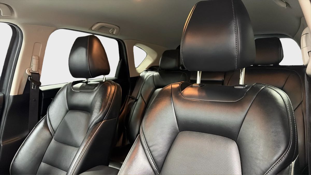 Photo 11 of this Mazda CX-5
