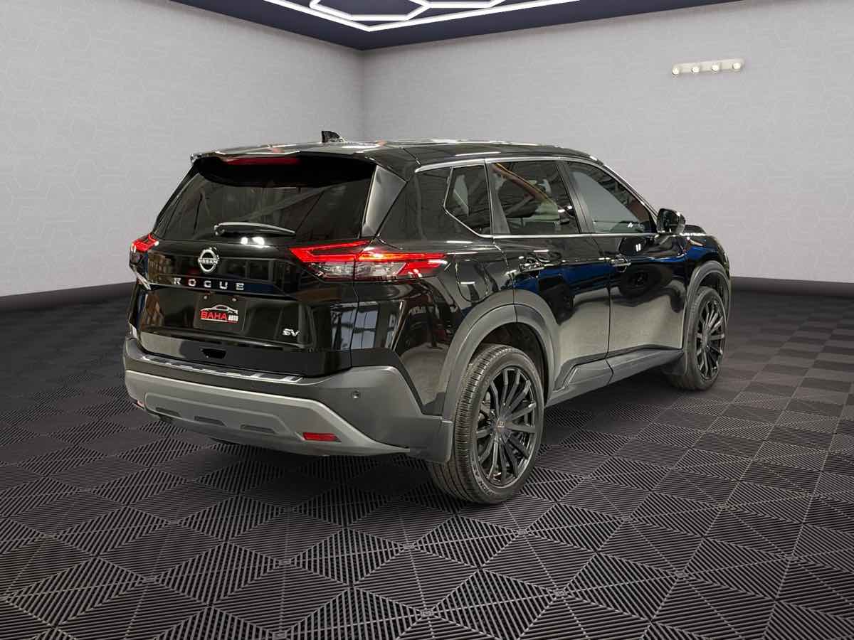 Photo 4 of this Nissan Rogue
