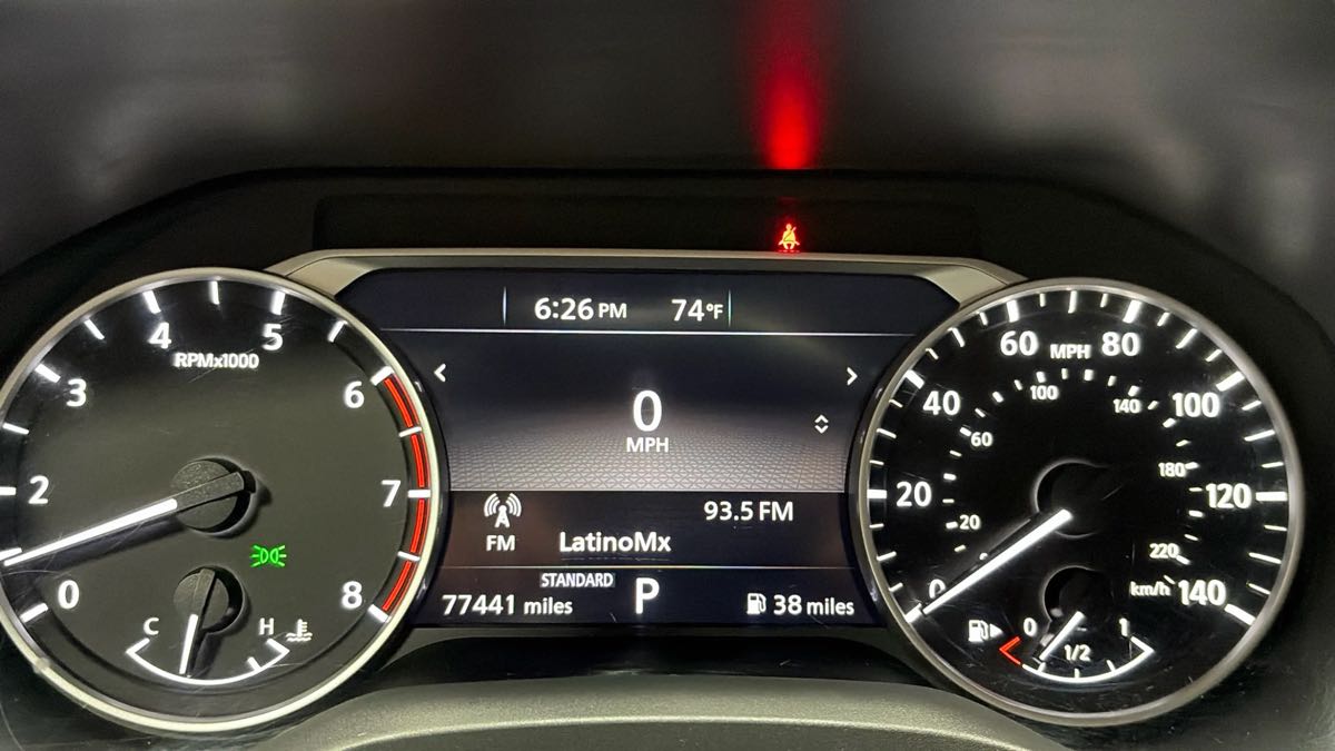 Photo 17 of this Nissan Rogue