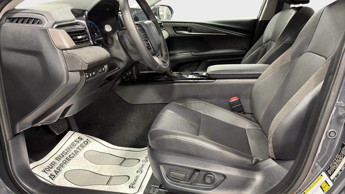 Photo 14 of this Toyota Camry
