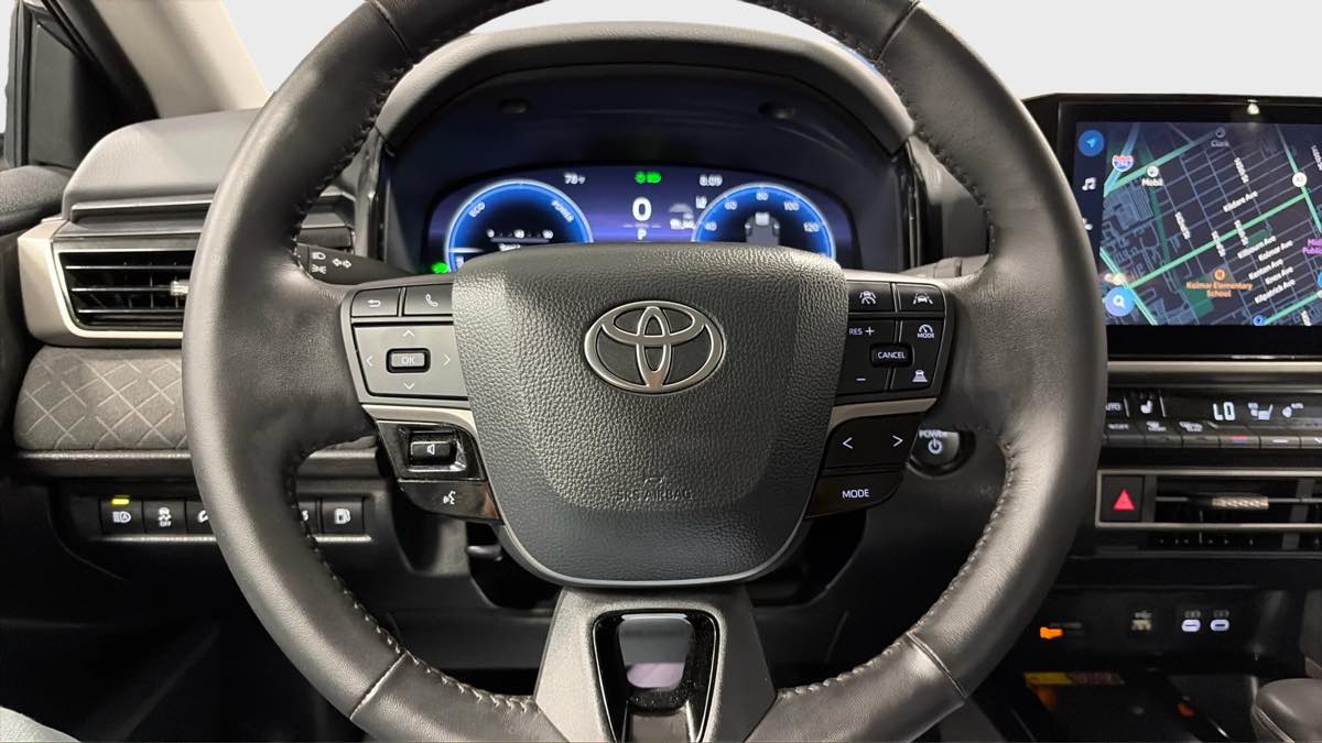 Photo 16 of this Toyota Camry