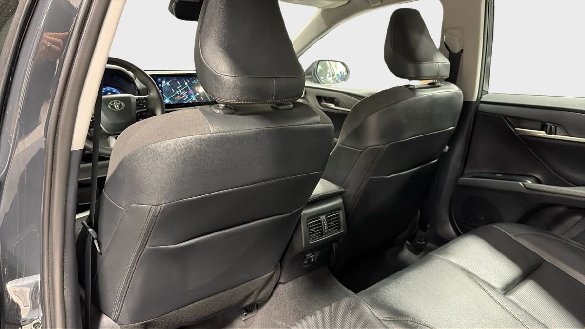 Photo 26 of this Toyota Camry