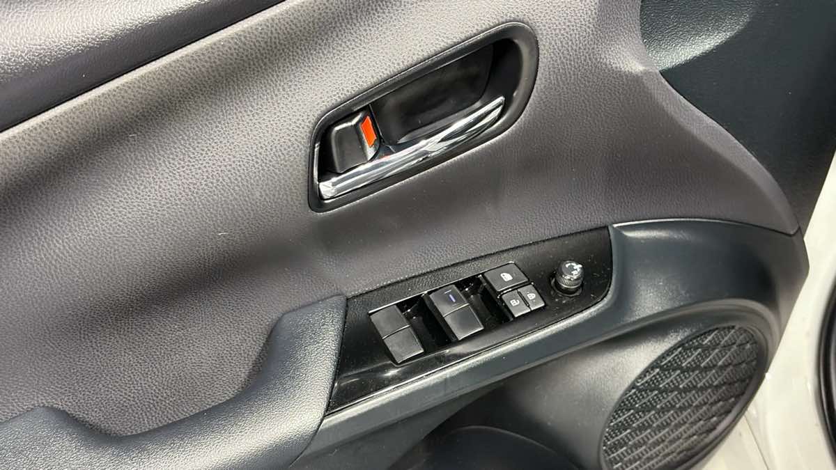 Photo 9 of this Toyota Prius Prime
