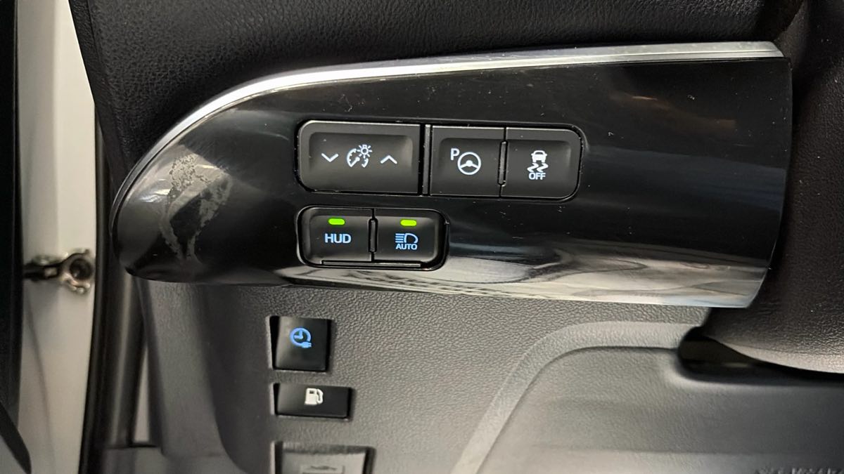 Photo 16 of this Toyota Prius Prime