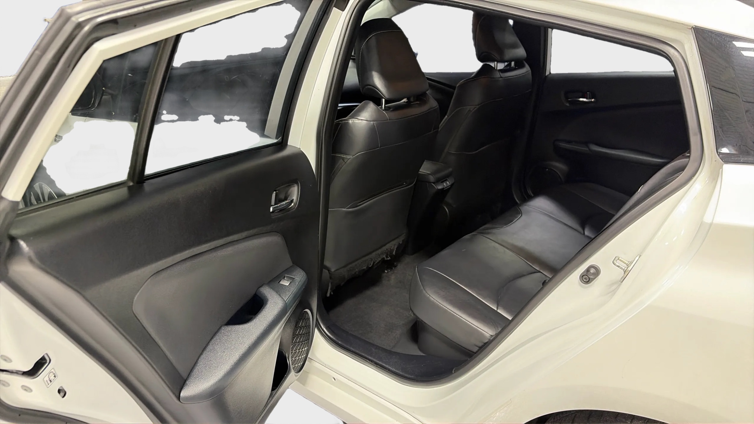 Photo 22 of this Toyota Prius Prime