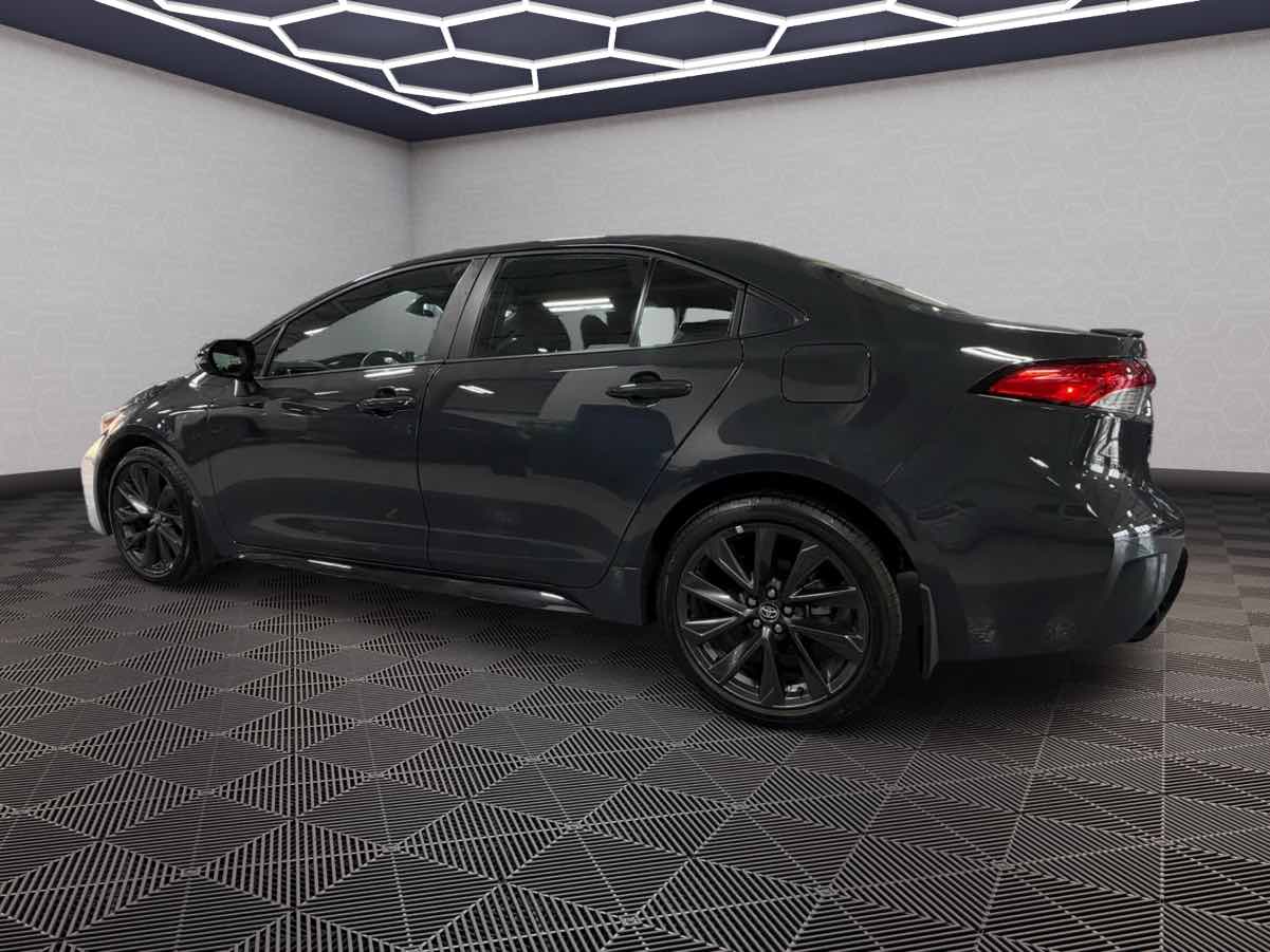 Photo 4 of this Toyota Corolla