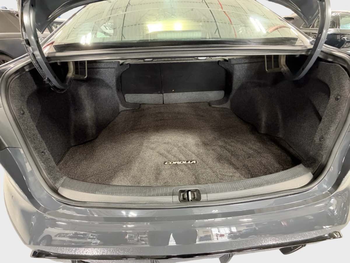 Photo 33 of this Toyota Corolla