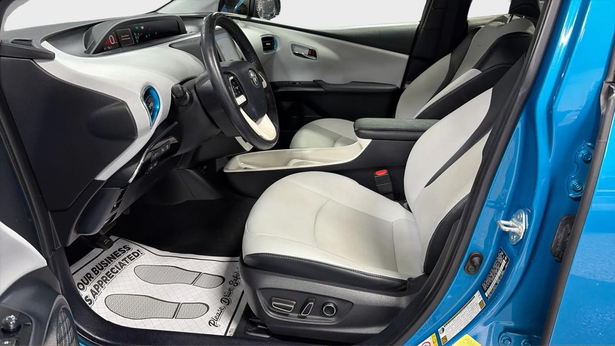 Photo 14 of this Toyota Prius Prime