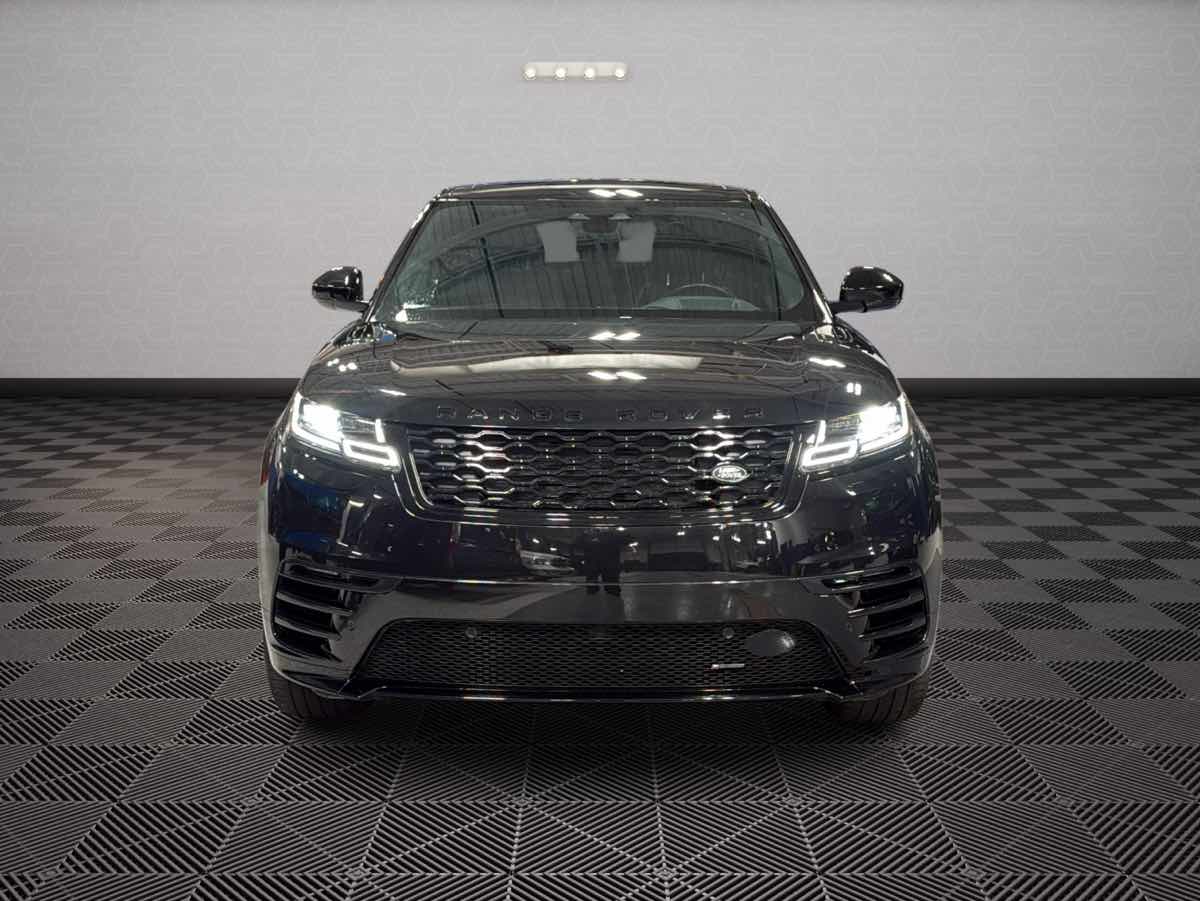 Photo 2 of this Land Rover Range Rover Velar