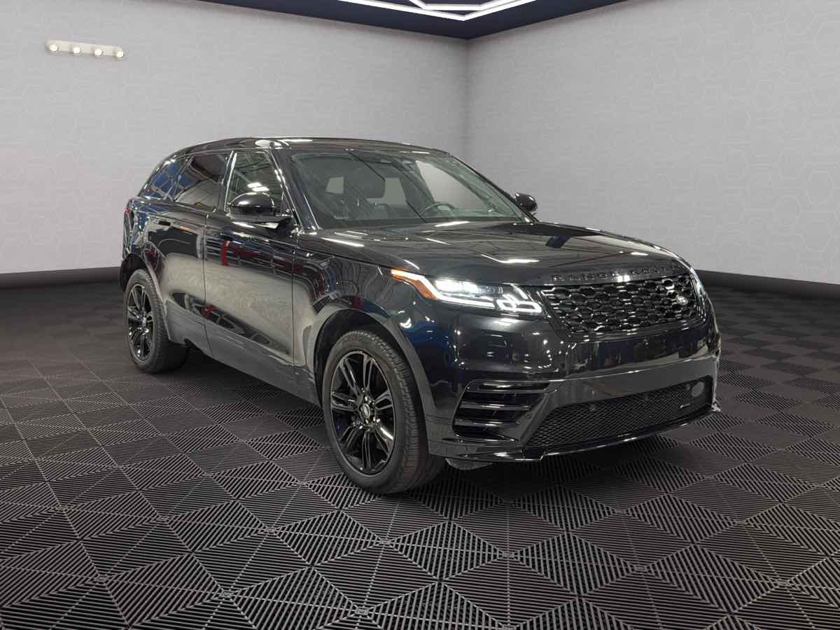 Photo 3 of this Land Rover Range Rover Velar