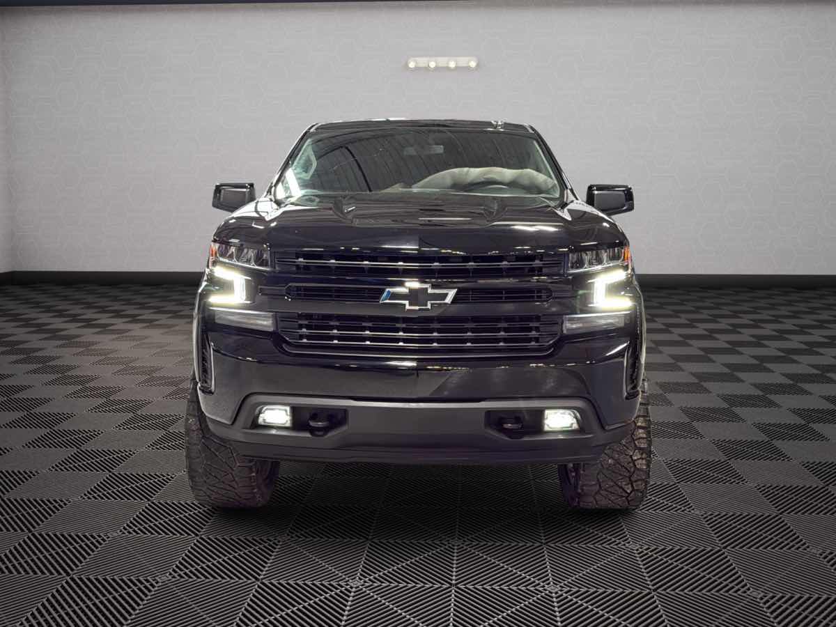 Photo 2 of this Chevrolet Silverado 1500 LTD