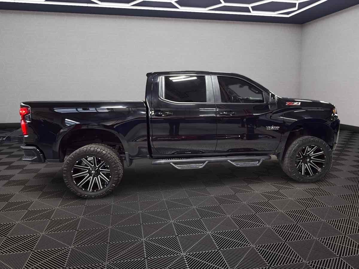 Photo 4 of this Chevrolet Silverado 1500 LTD