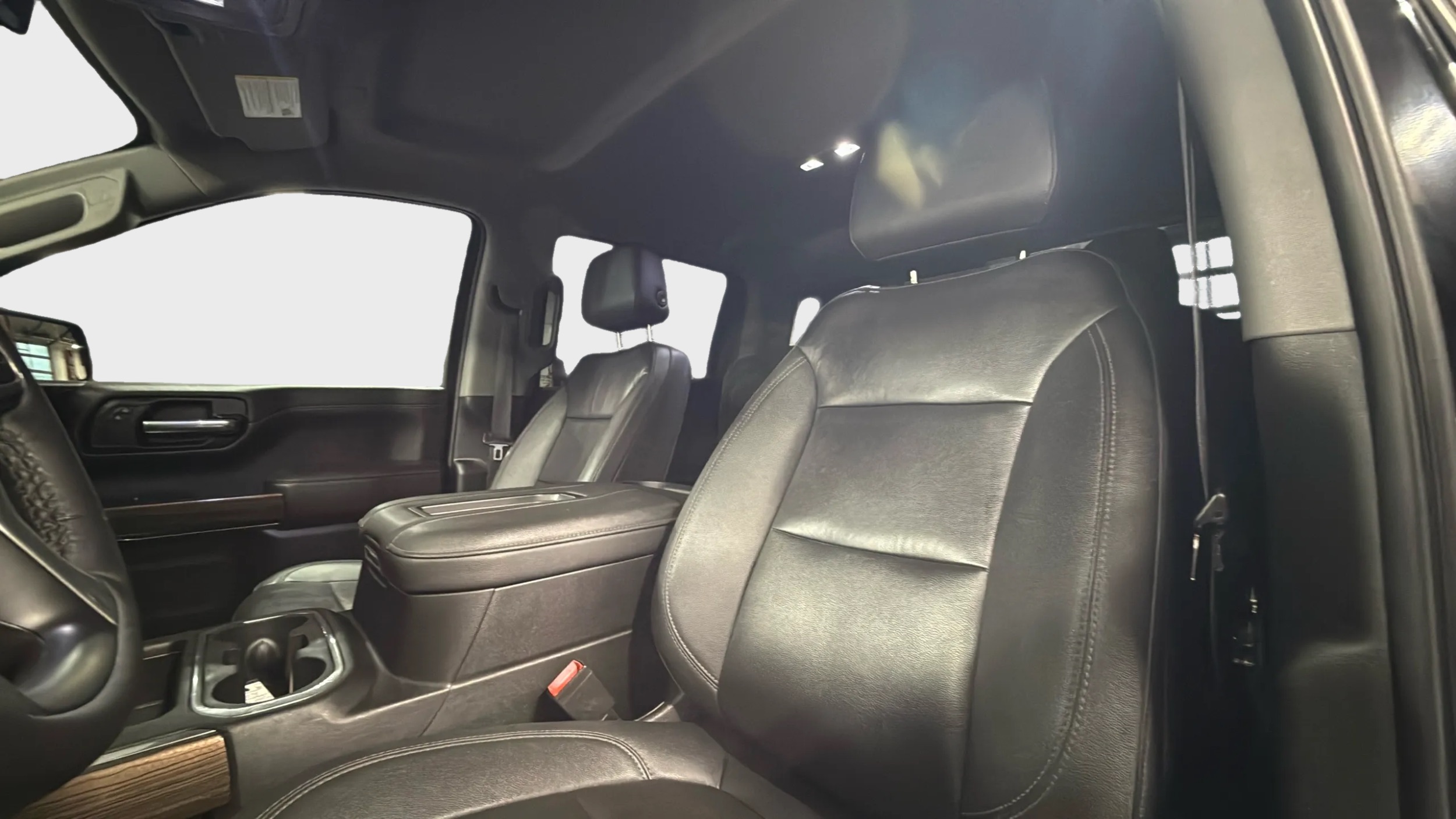 Photo 12 of this Chevrolet Silverado 1500 LTD