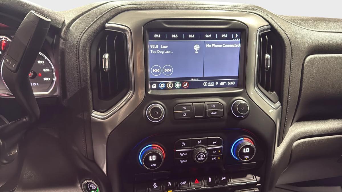 Photo 19 of this Chevrolet Silverado 1500 LTD