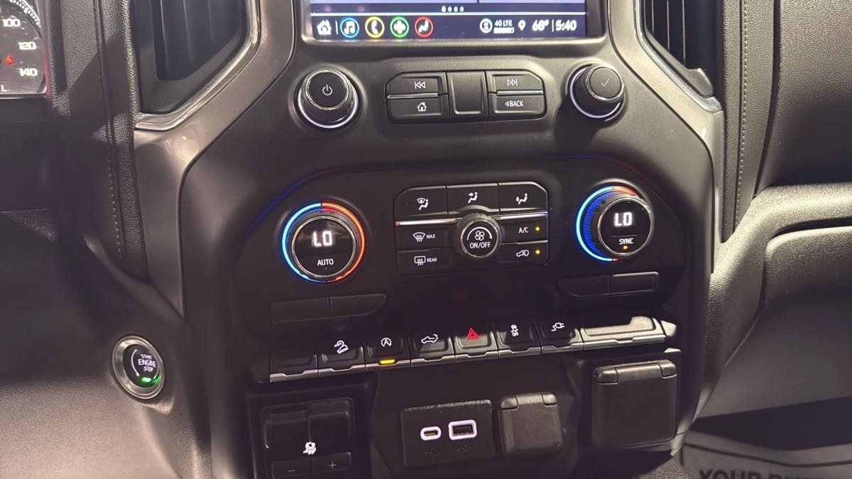 Photo 20 of this Chevrolet Silverado 1500 LTD