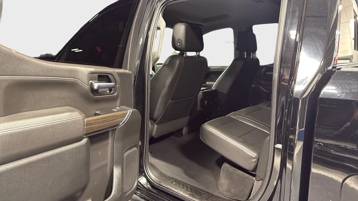 Photo 25 of this Chevrolet Silverado 1500 LTD