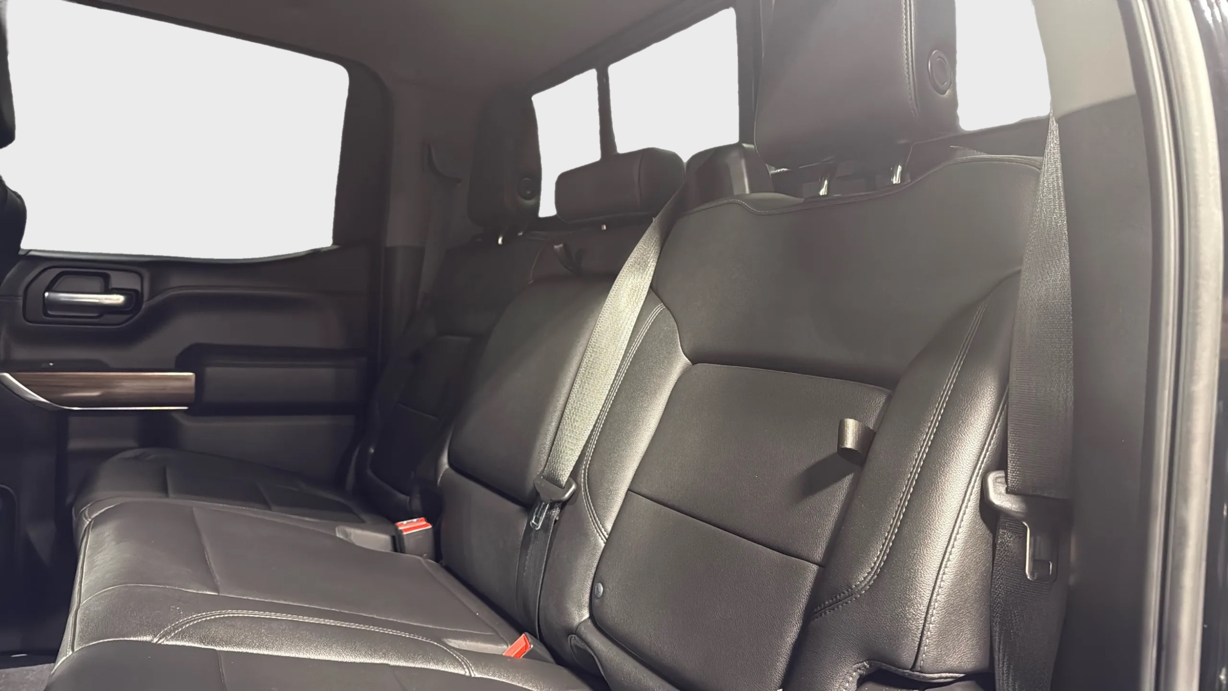 Photo 27 of this Chevrolet Silverado 1500 LTD