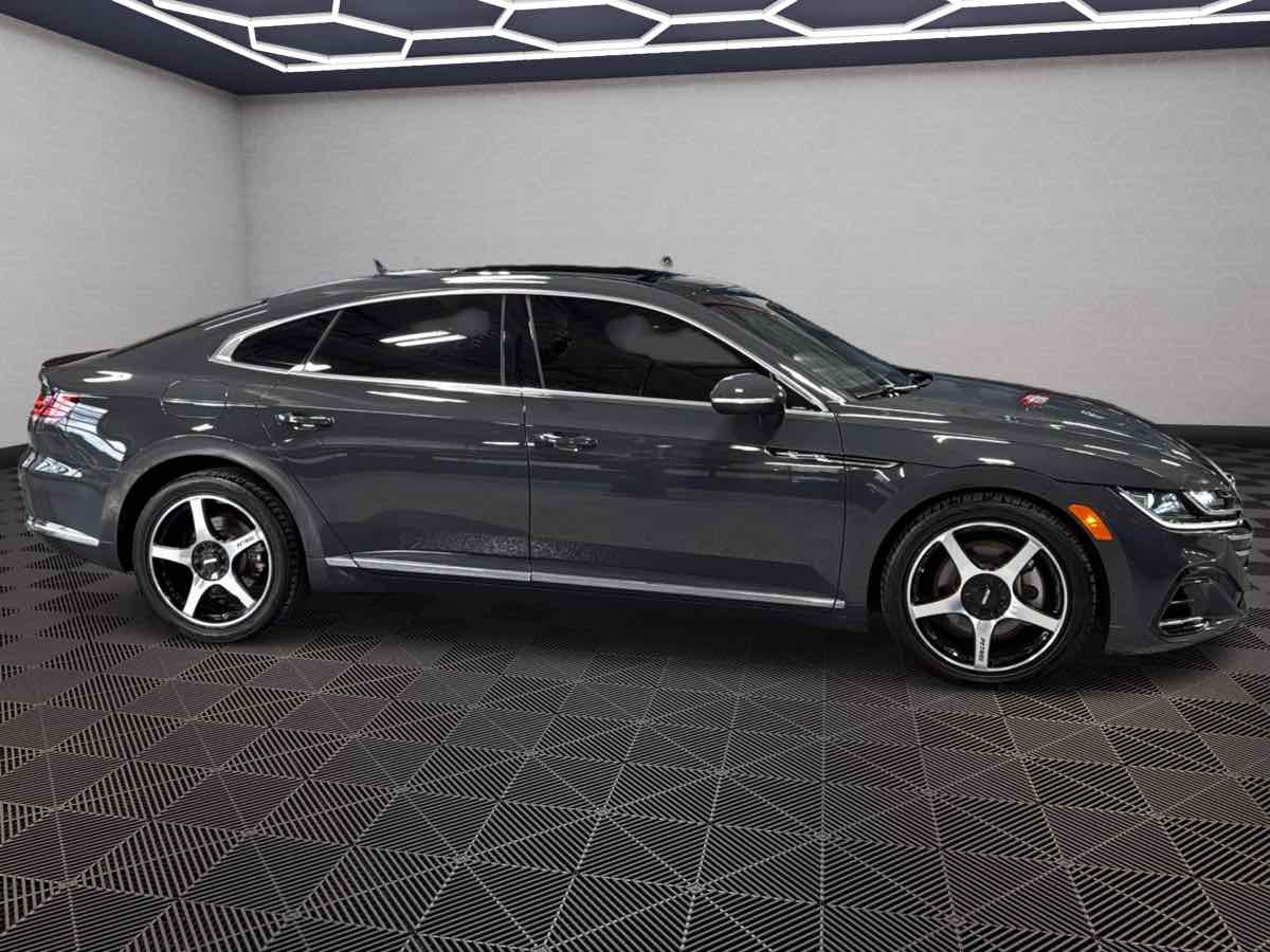 Photo 4 of this Volkswagen Arteon