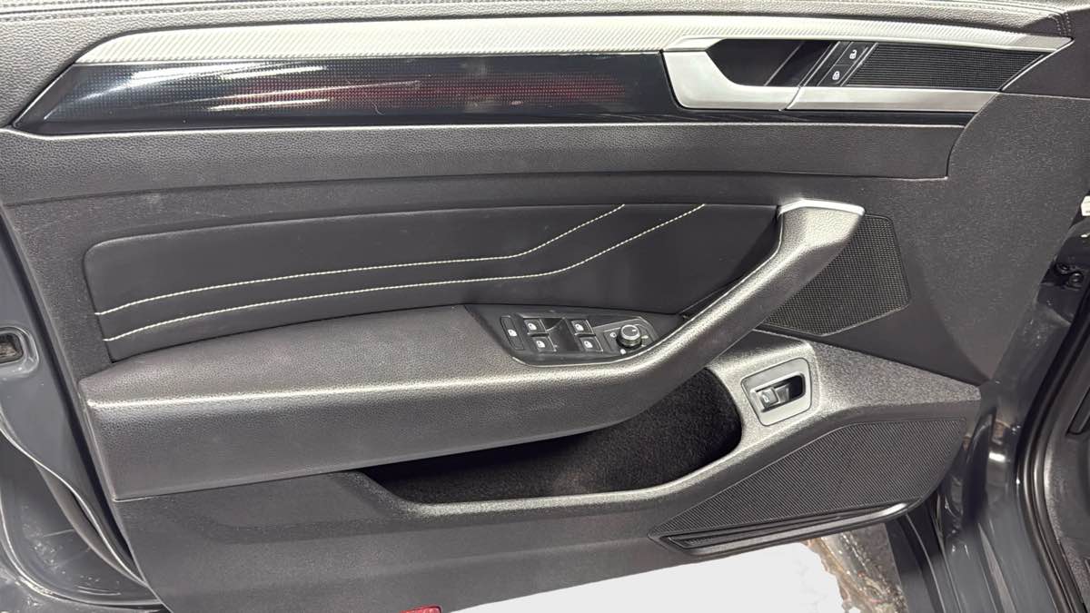 Photo 14 of this Volkswagen Arteon