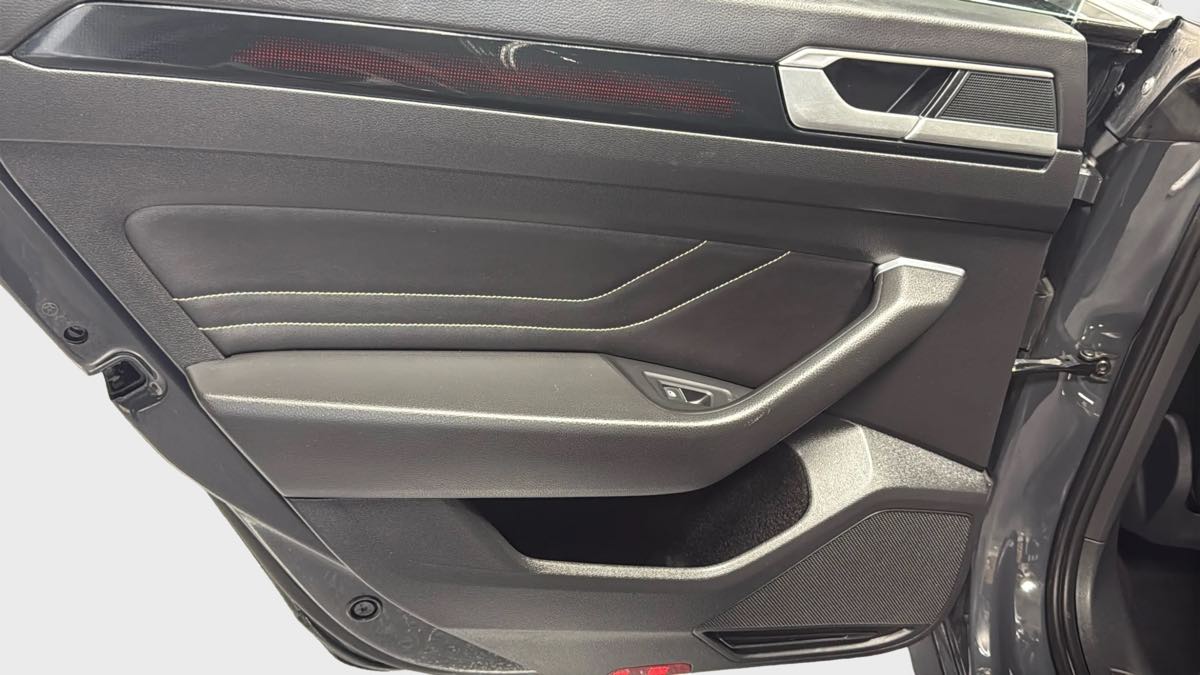 Photo 29 of this Volkswagen Arteon