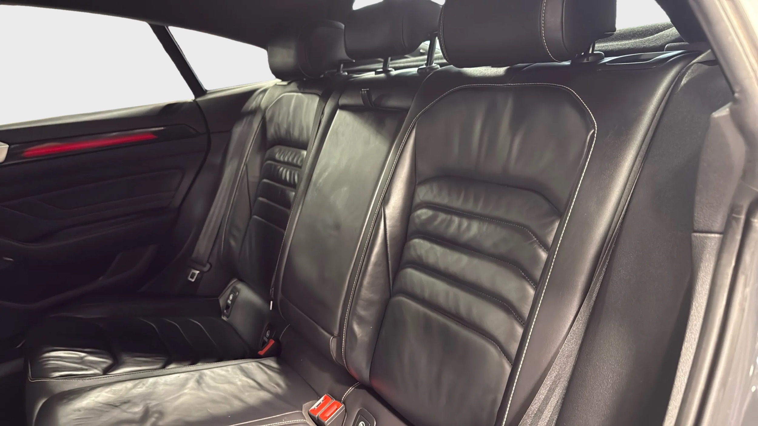 Photo 33 of this Volkswagen Arteon