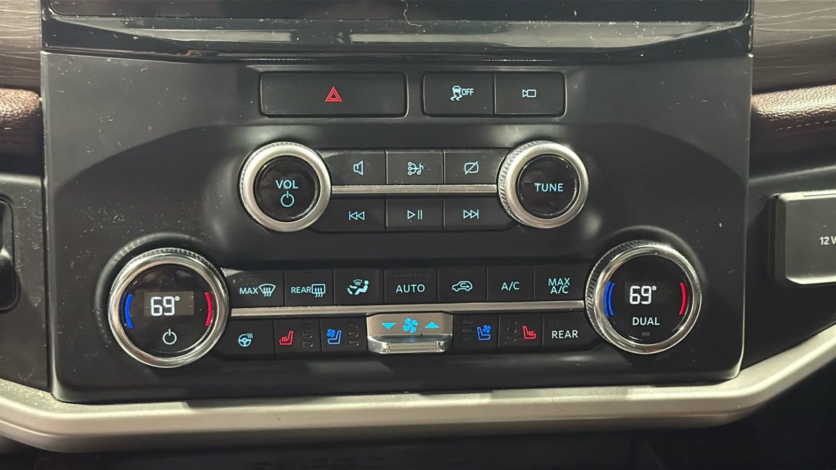 Photo 20 of this Ford Expedition Max