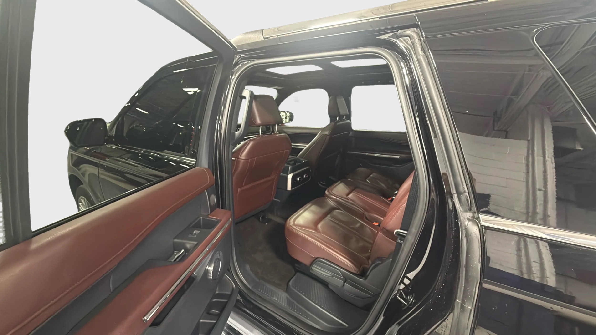 Photo 23 of this Ford Expedition Max