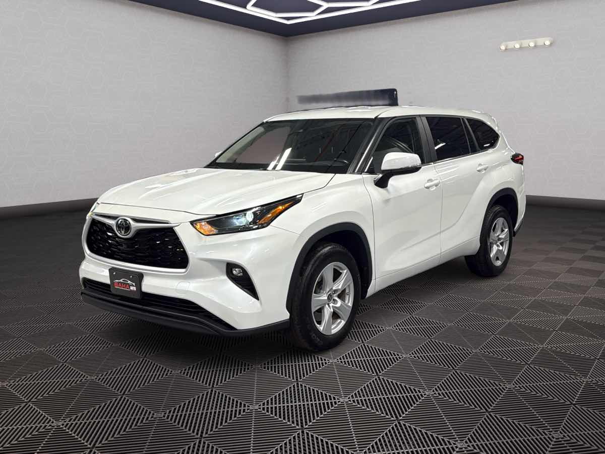 Photo 9 of this Toyota Highlander