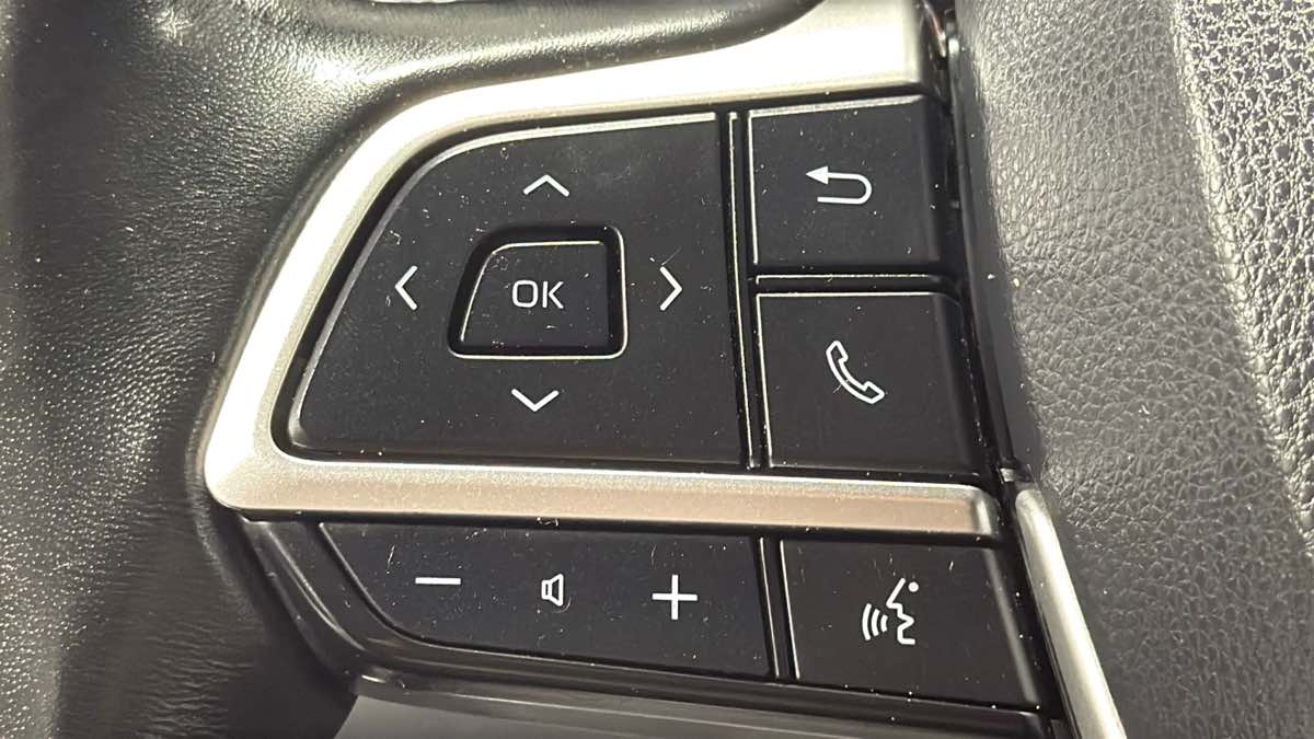Photo 16 of this Toyota Highlander
