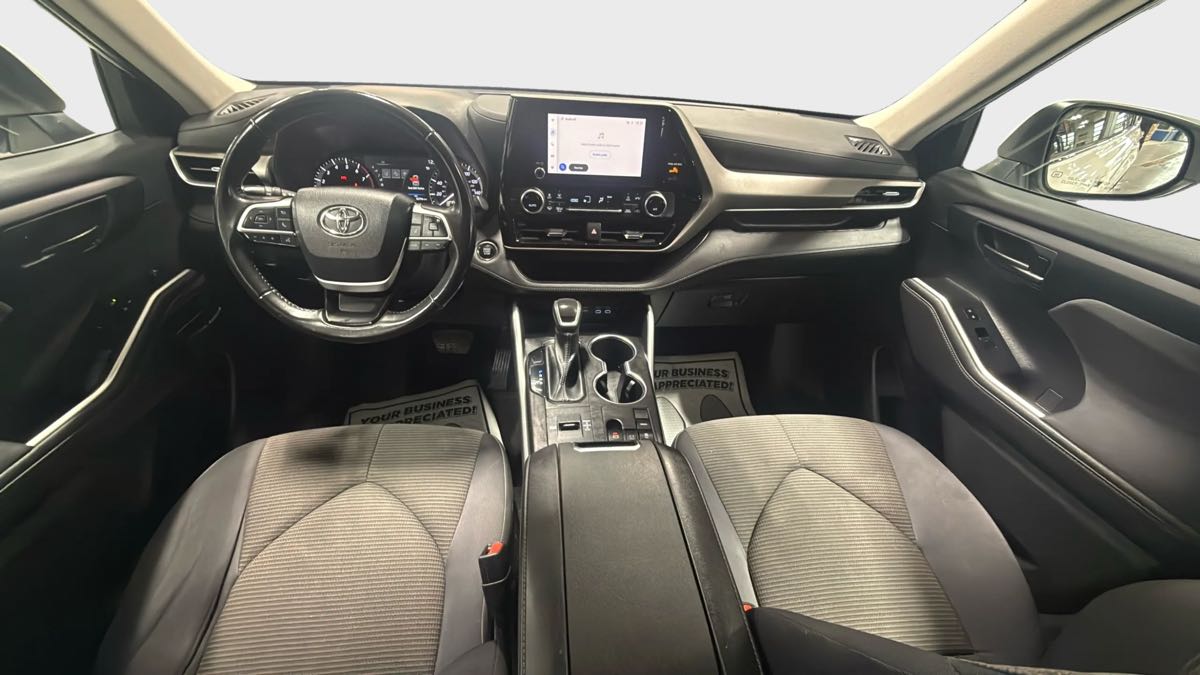 Photo 29 of this Toyota Highlander