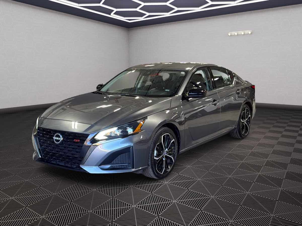 Photo 9 of this Nissan Altima