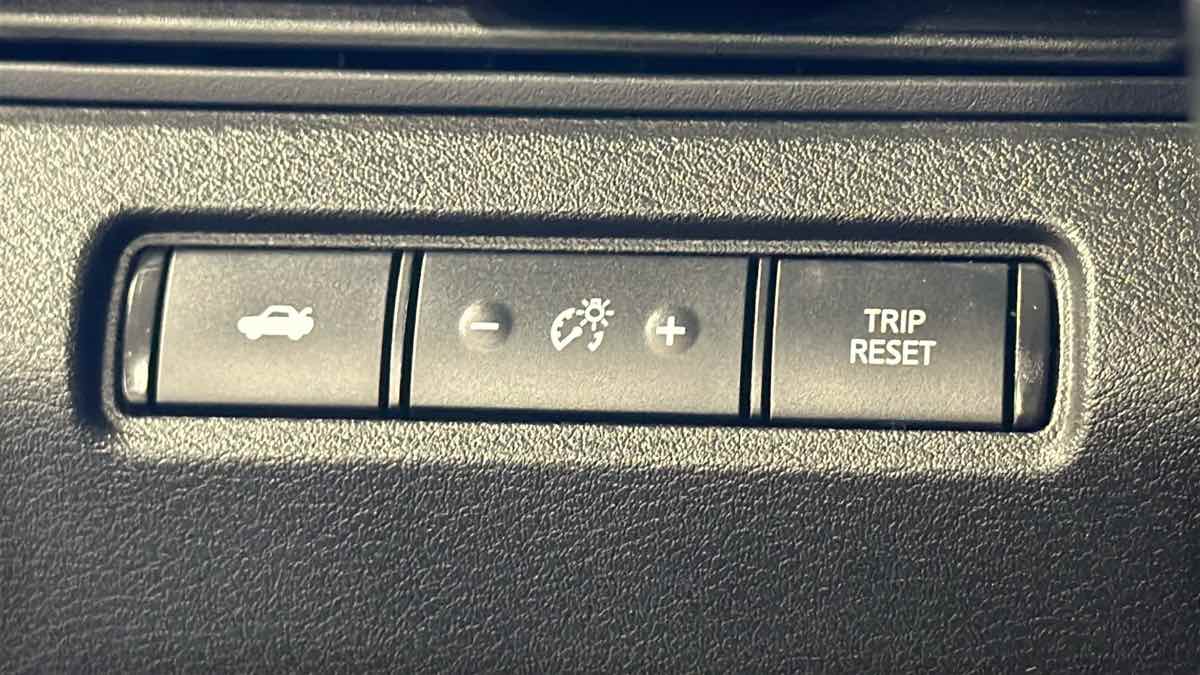 Photo 17 of this Nissan Altima