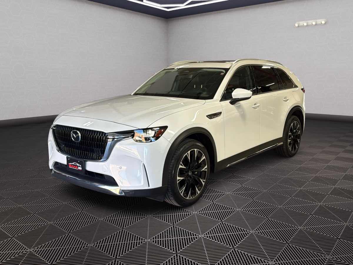 Photo 9 of this Mazda CX-90 PHEV