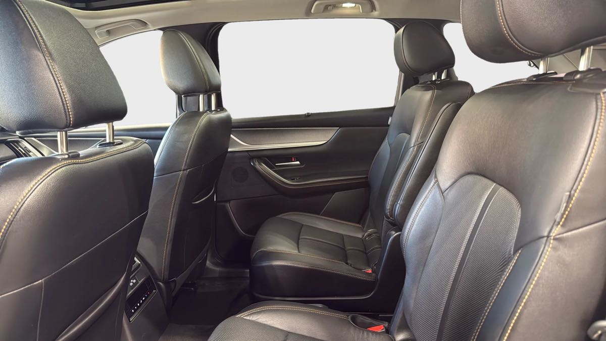 Photo 26 of this Mazda CX-90 PHEV