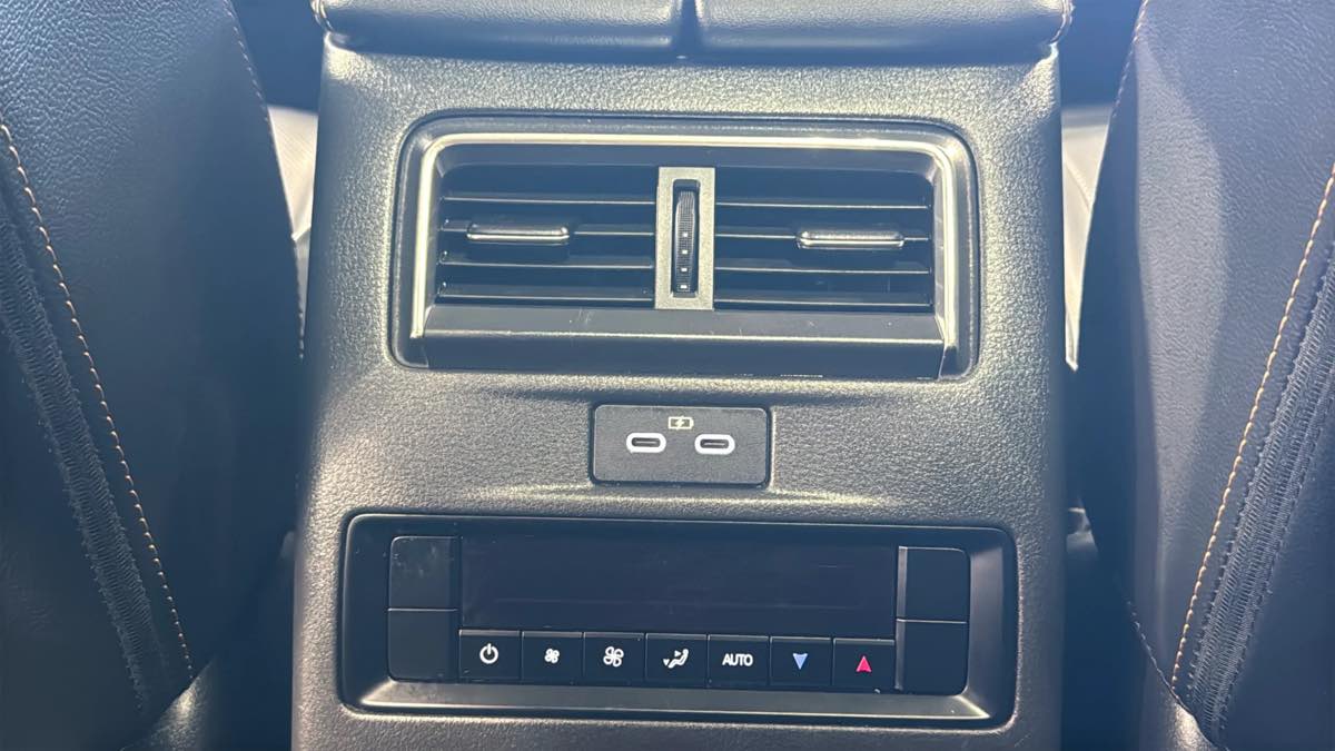 Photo 29 of this Mazda CX-90 PHEV