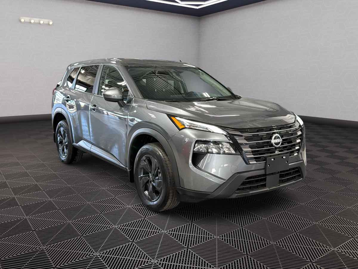 Photo 3 of this Nissan Rogue