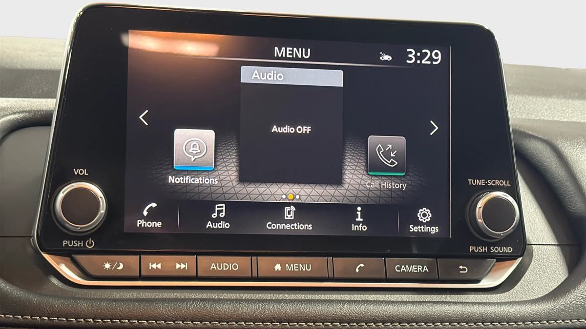 Photo 19 of this Nissan Rogue