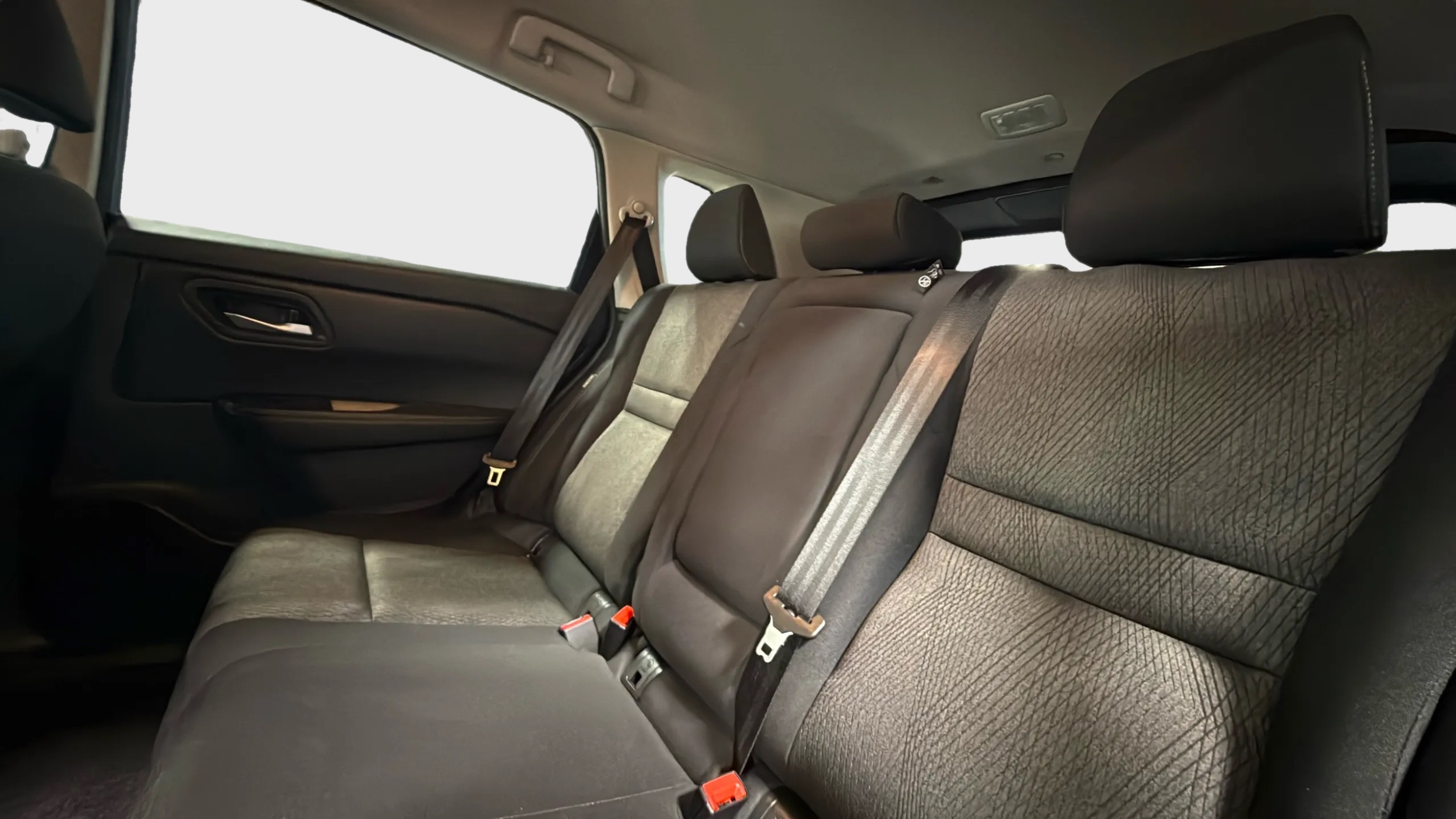 Photo 23 of this Nissan Rogue