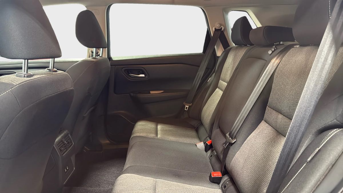 Photo 24 of this Nissan Rogue