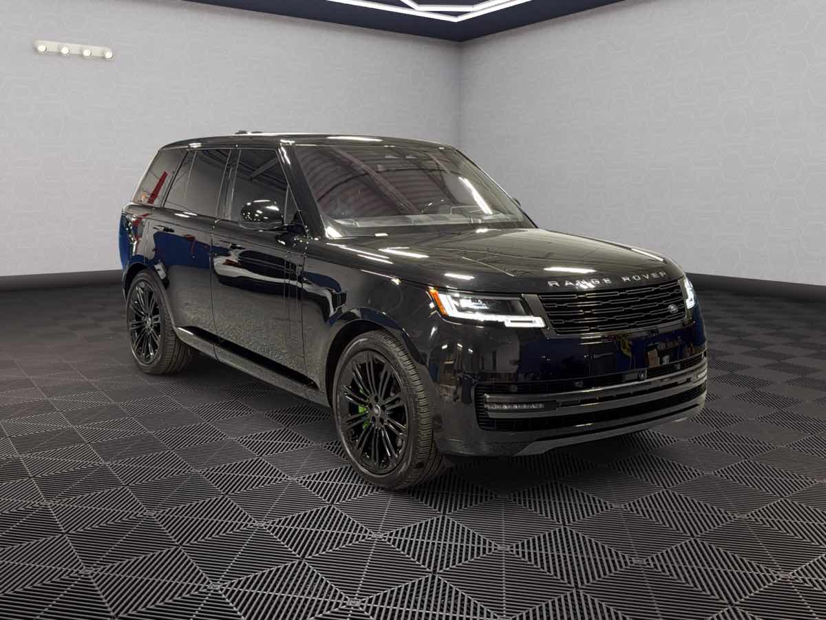 Photo 3 of this Land Rover Range Rover