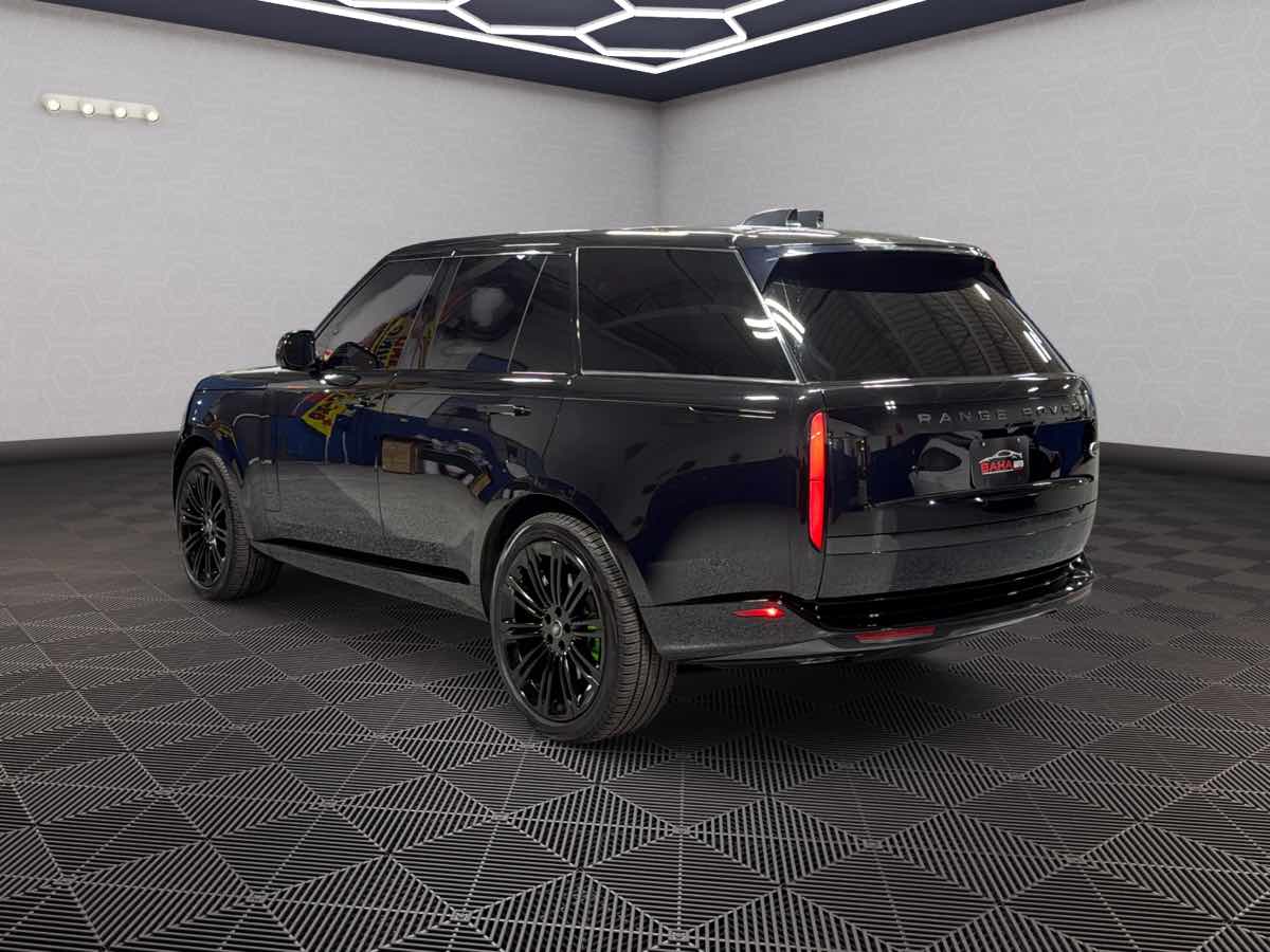 Photo 7 of this Land Rover Range Rover