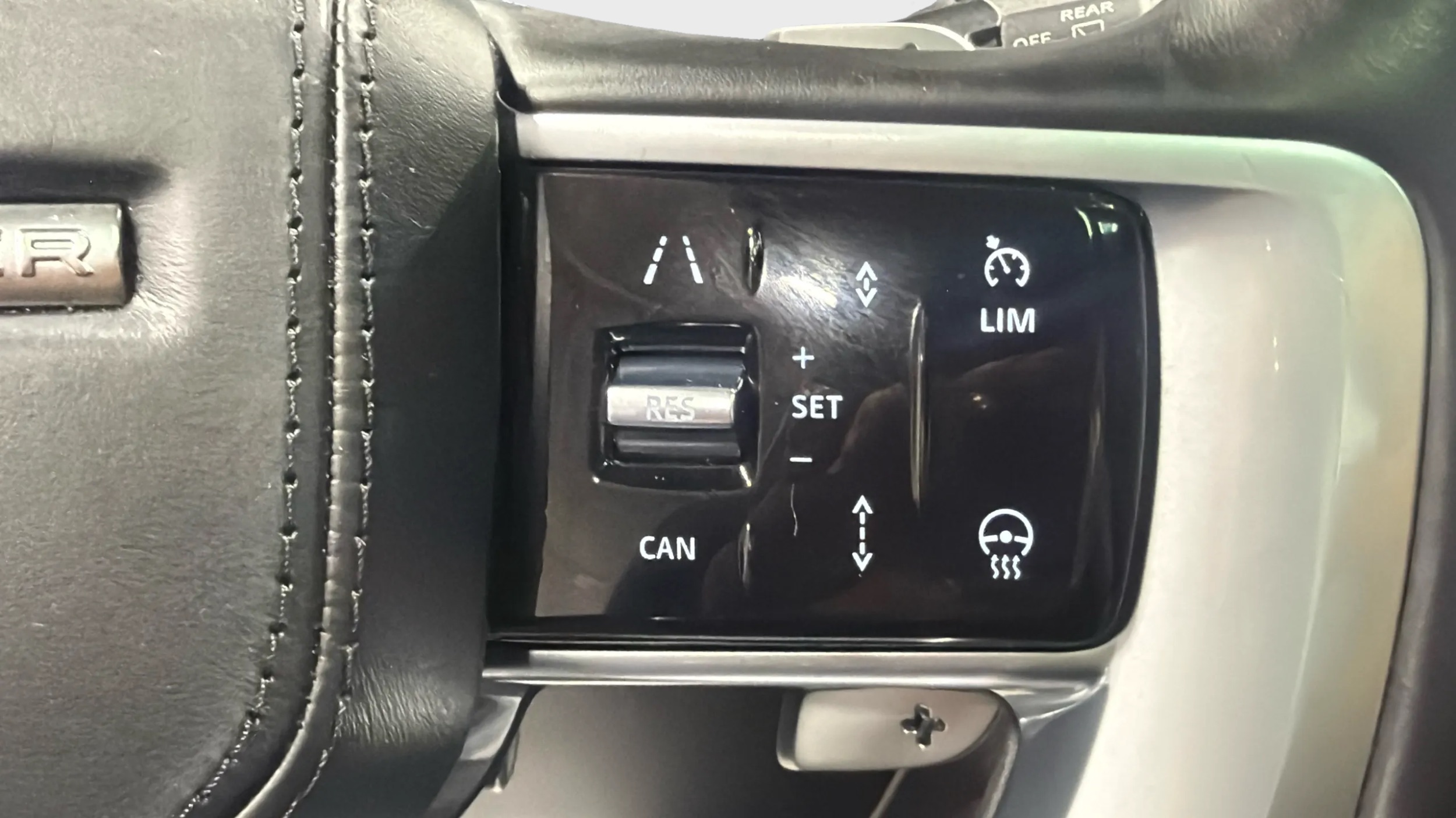 Photo 16 of this Land Rover Range Rover