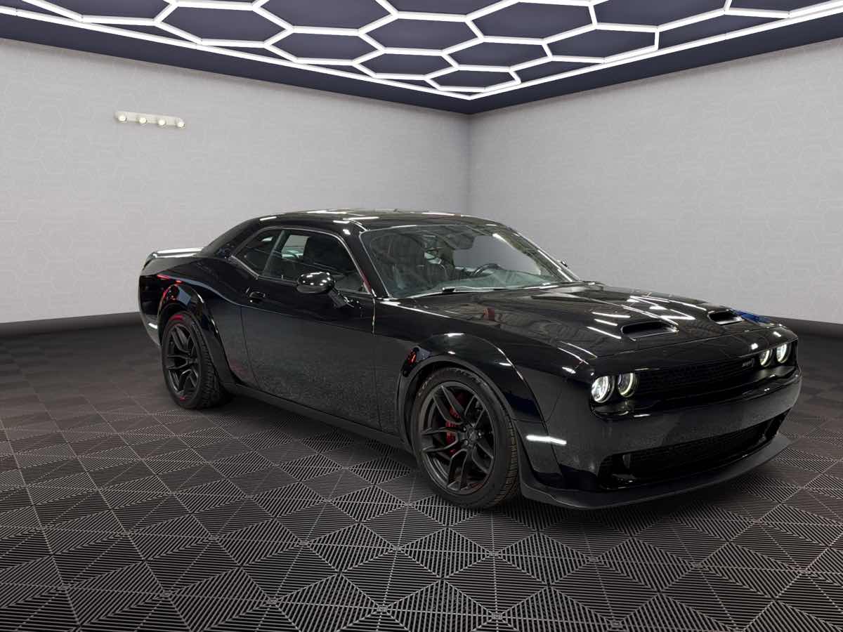 Photo 3 of this Dodge Challenger