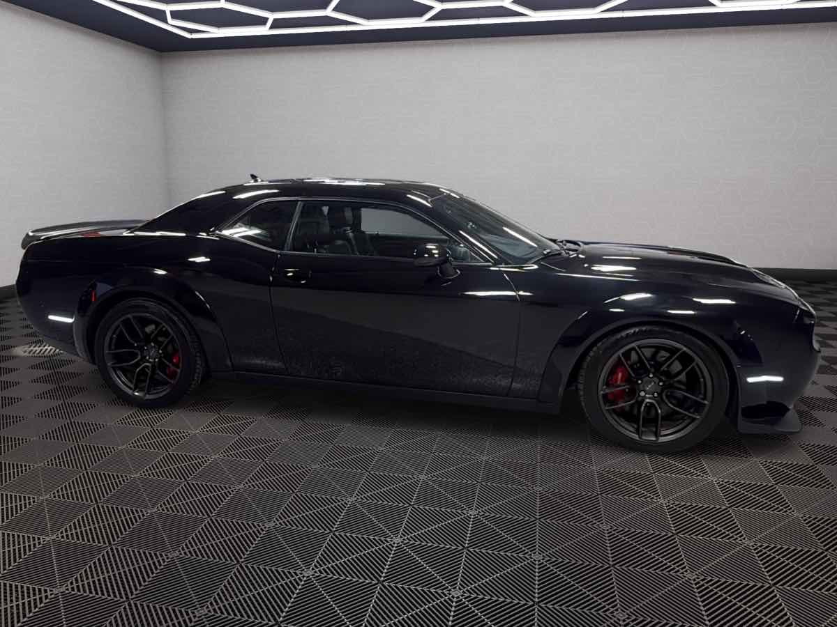 Photo 4 of this Dodge Challenger